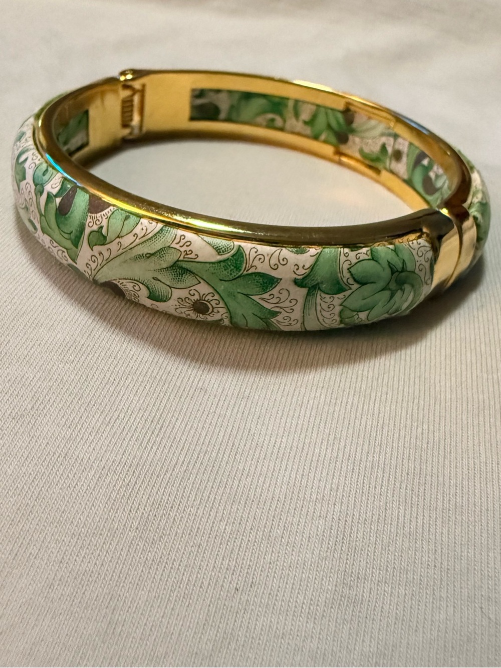 Stauer Florentina Verde Fiori hinged bangle bracelet, green